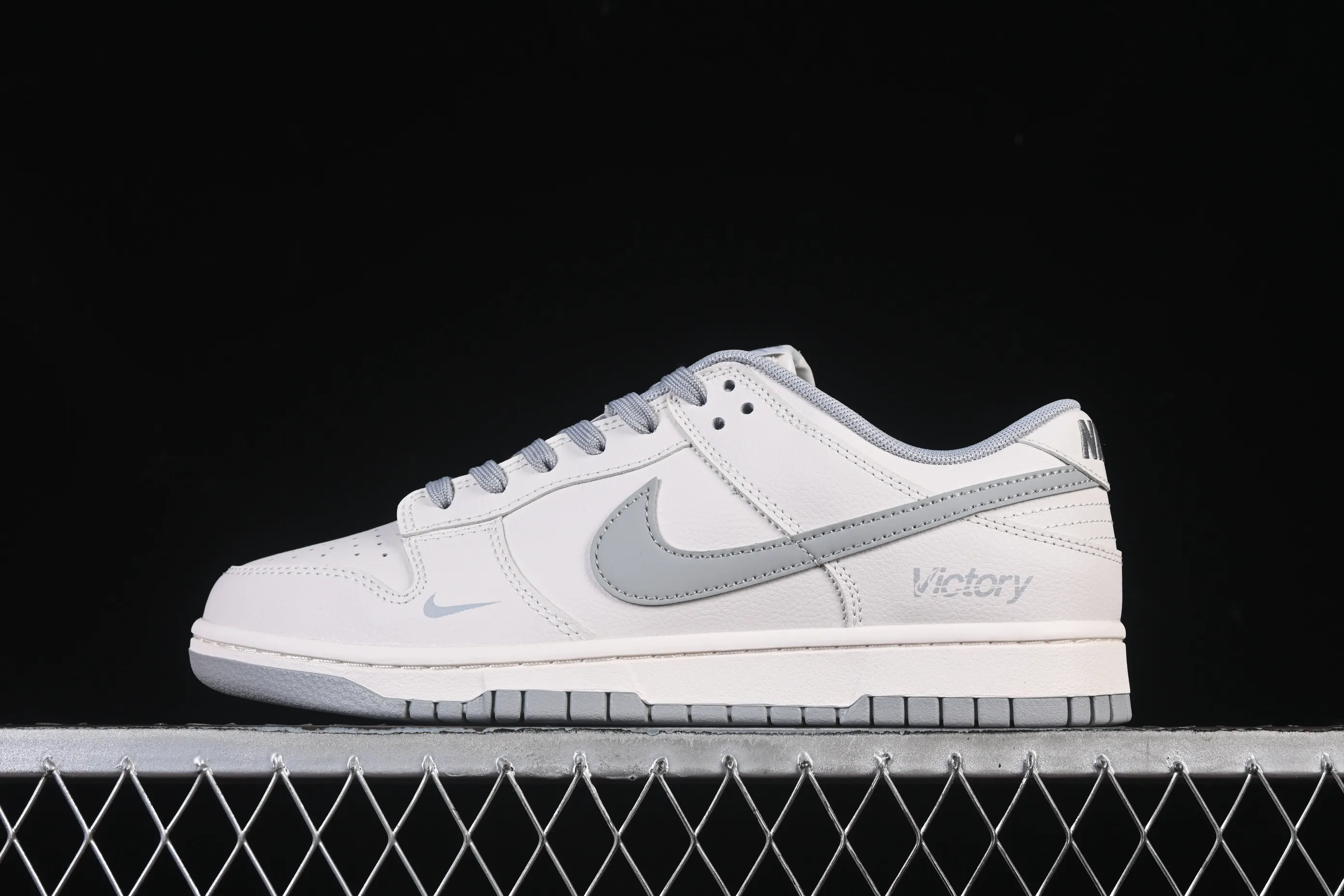 All categories Nk SB Dunk Series Nk SB Dunk Low High-end customized low-top sneakers Nike SB Dunk Low "Just Do It" Anniversary high-end customized low-top casual sneakers WG0508-042